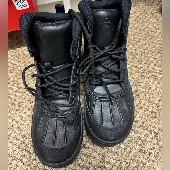 ACG Nike boots - Picture 1 of 4